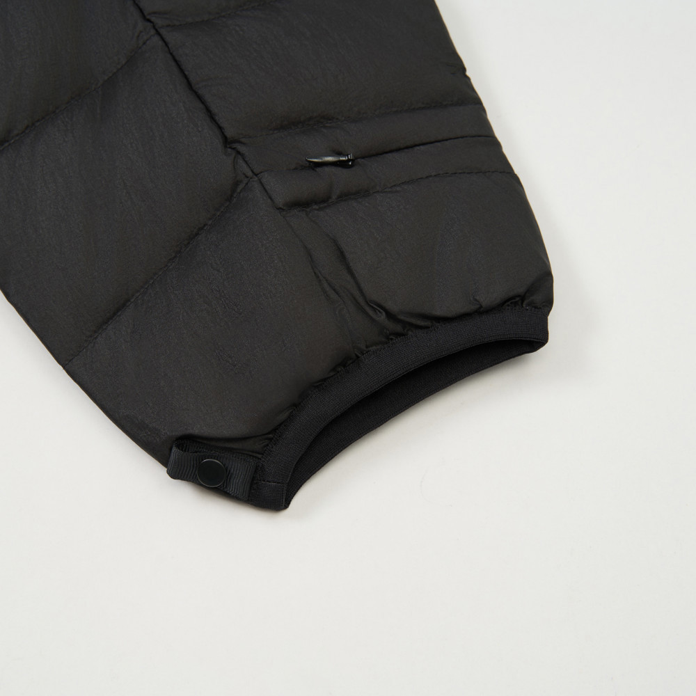 UE男款黑色DWR防潑水羽絨外套｜8E5ZJK3