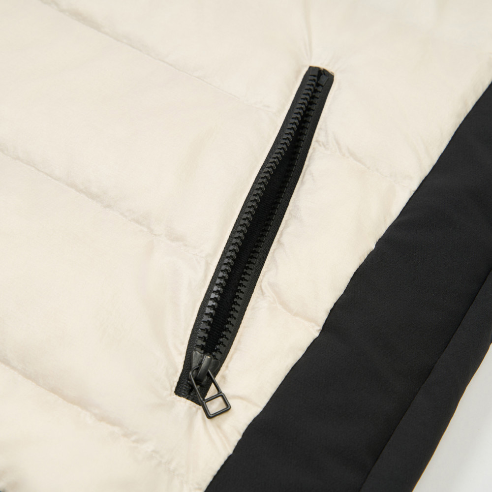 UE男款米白色DWR防潑水羽絨外套｜8E5ZROU