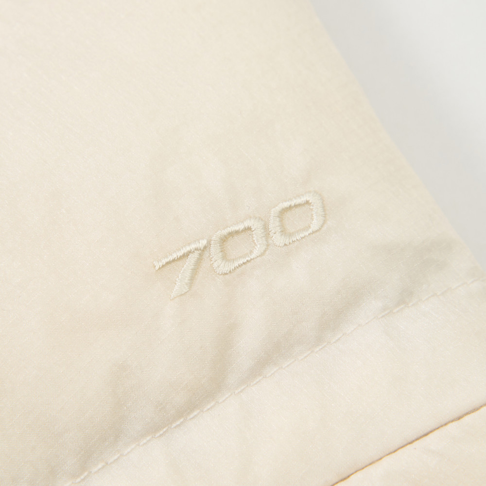 UE男款米白色DWR防潑水羽絨外套｜8E5ZROU