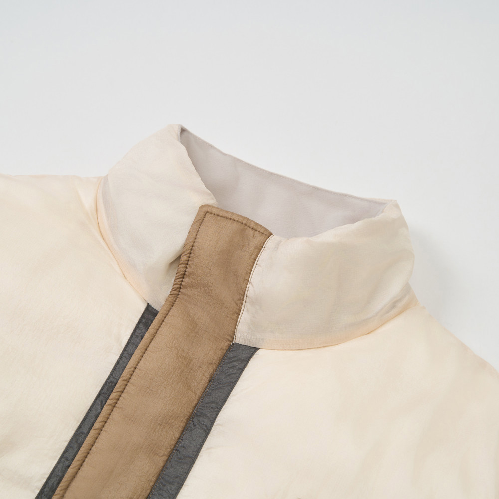 UE男女款米棕拼接DWR防潑水羽絨外套｜8E6JEJO