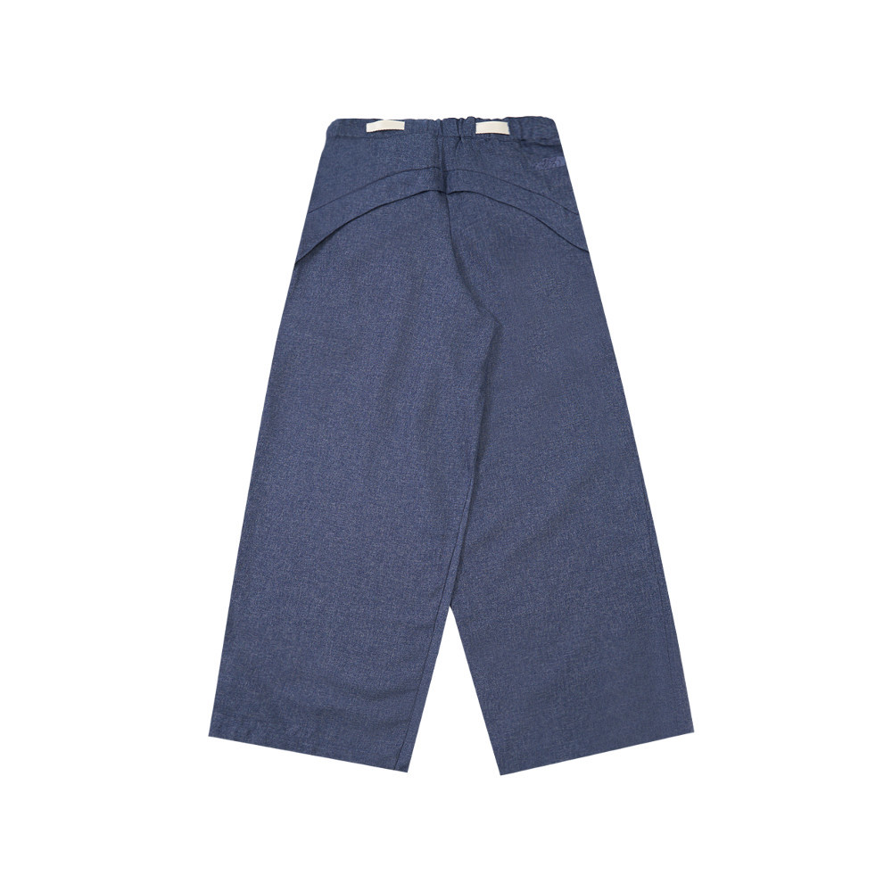 UE女款藍色DWR防潑水休閒長褲｜8E6NBOT