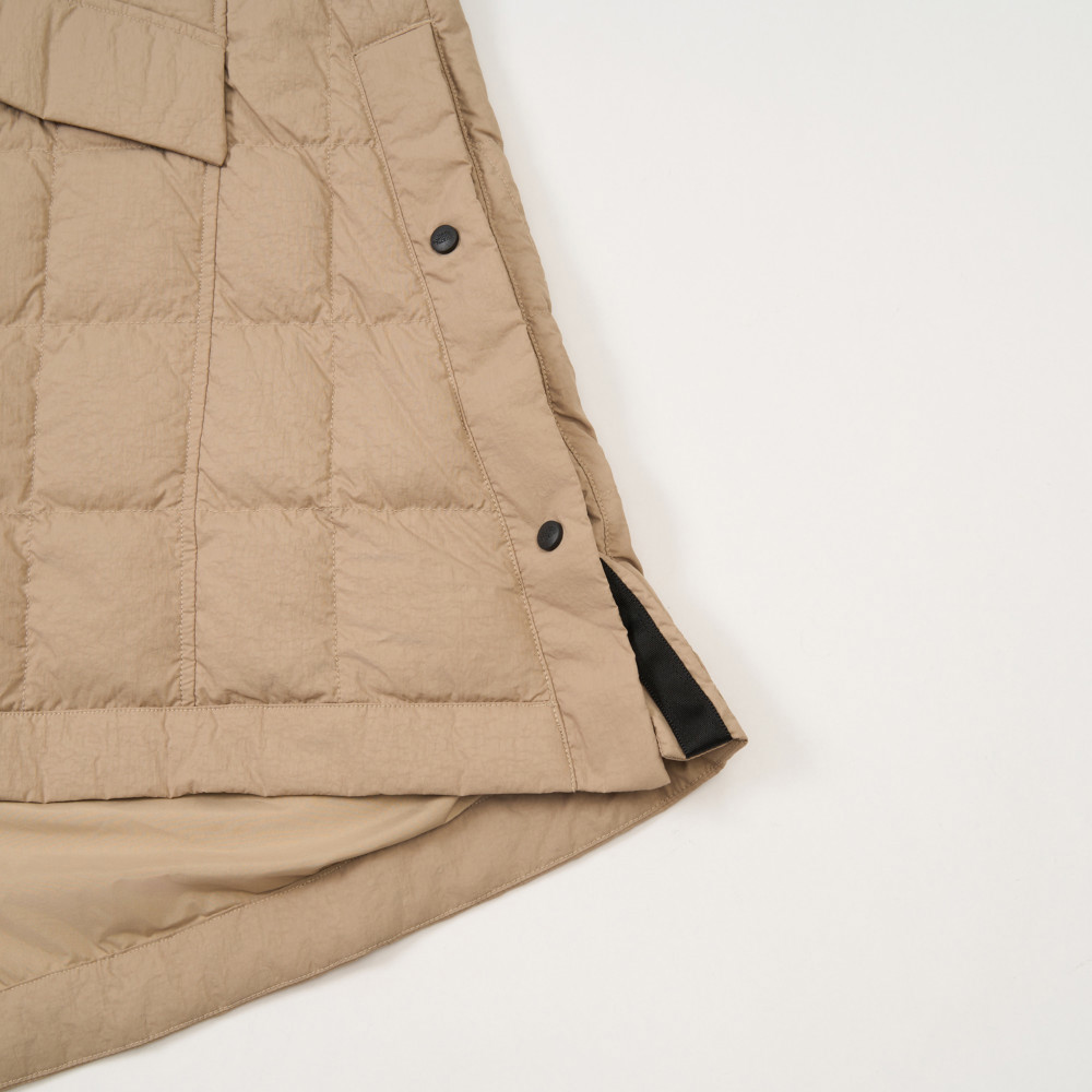 UE女款米黑拼接長版連帽外套｜8E7AEB4