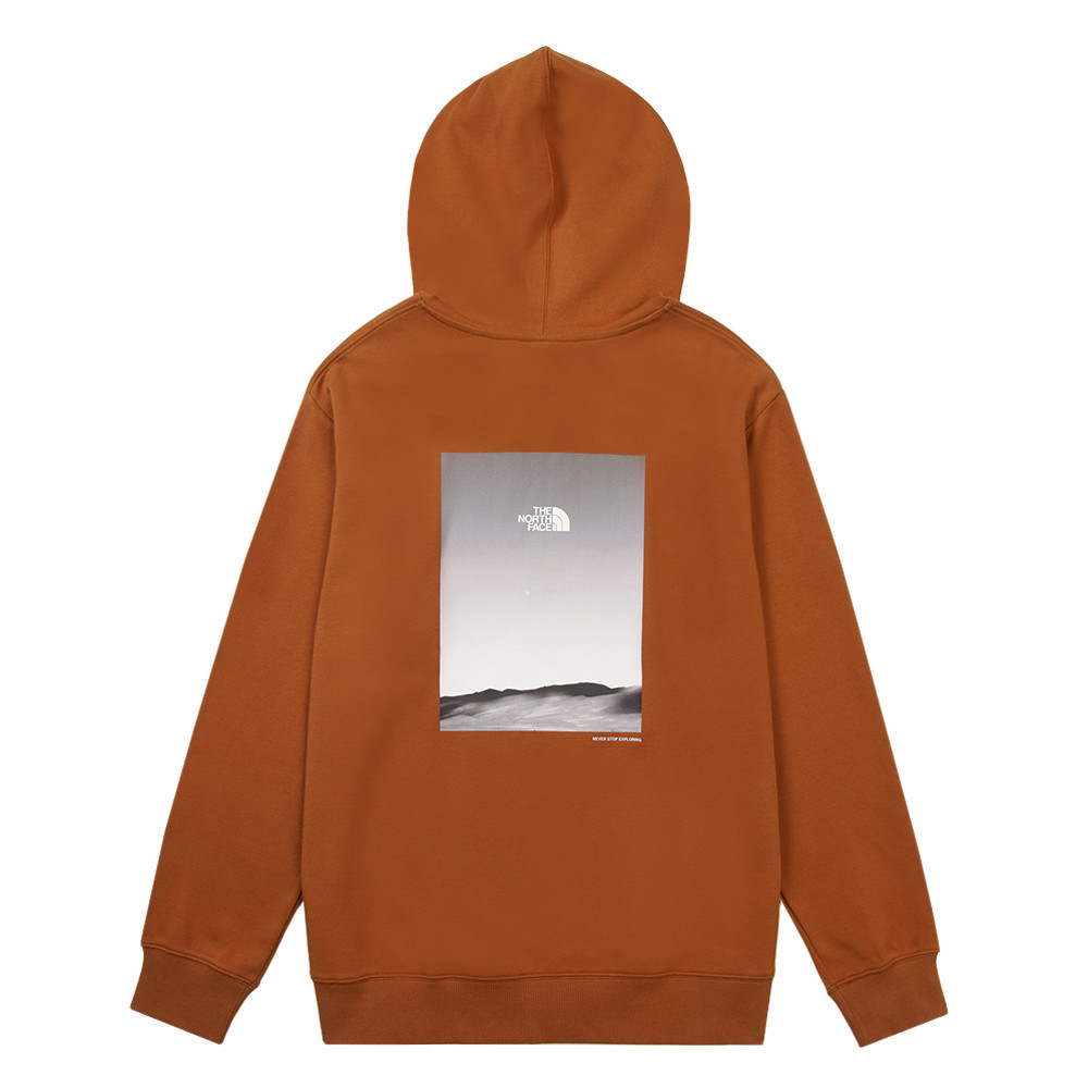 The North Face北面男款橘色大尺寸印花長袖帽T｜8F0QBOE