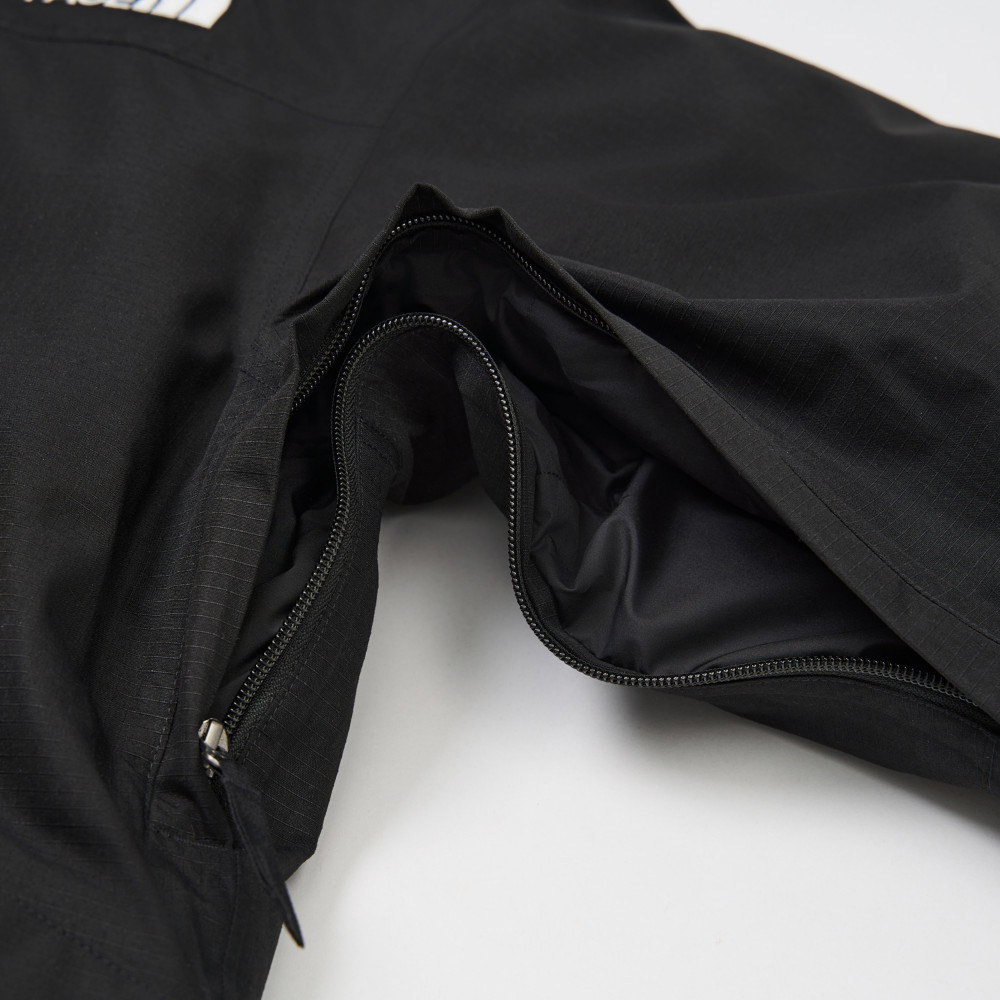 The North Face北面男款黑色DRYVENT防水羽絨外套｜8FGHJK3