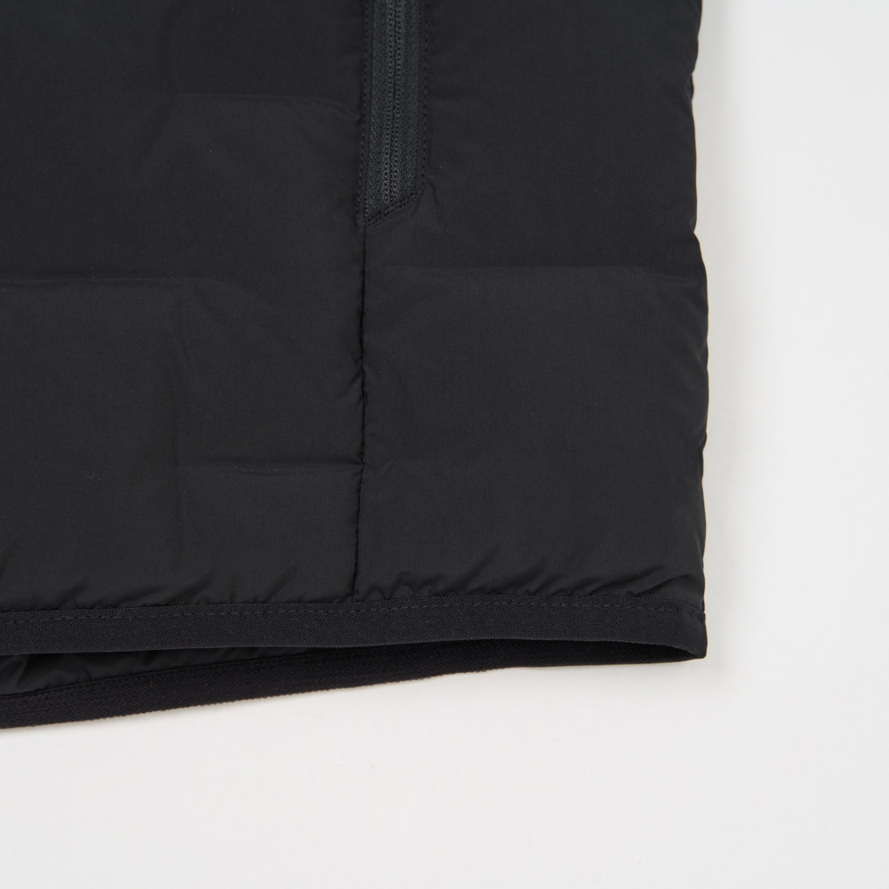 The North Face北面男款黑色DWR防潑水羽絨外套｜8DWVJK3