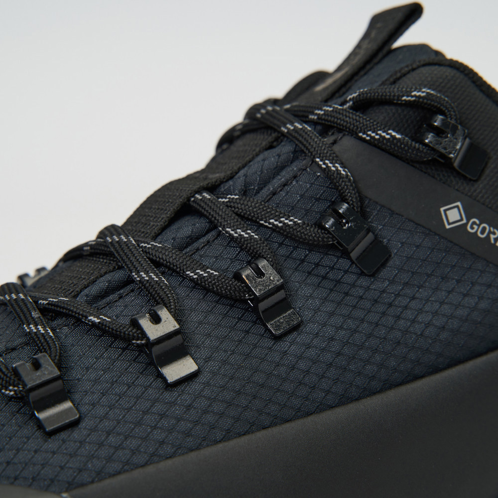 The North Face北面男女款黑色GORE-TEX專業防水靴子｜8D95KX7