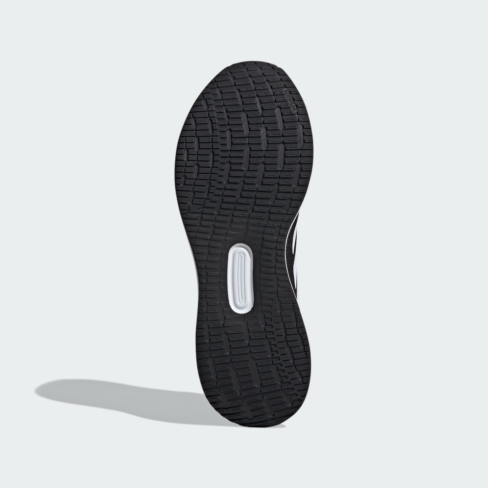 RUNFALCON 5 WIDE 跑鞋