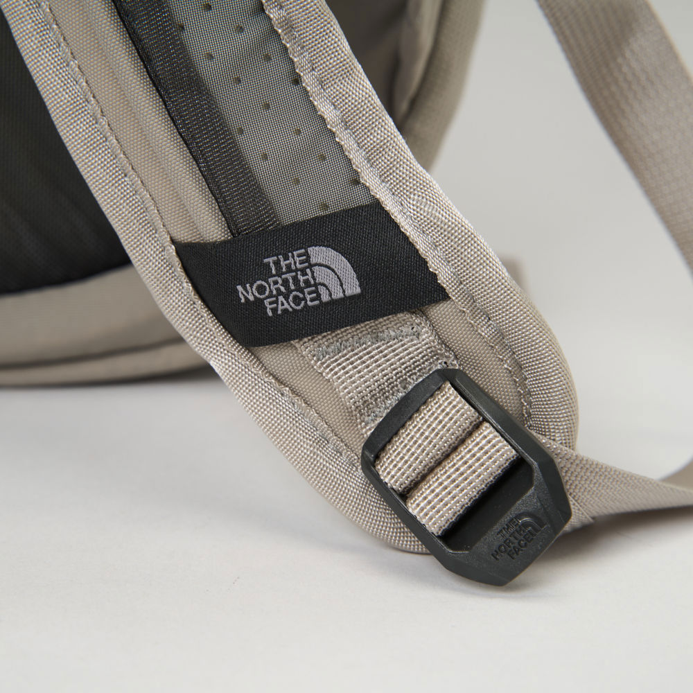 The North Face北面男女款棕色大容量休閒後背包｜8BK87M0