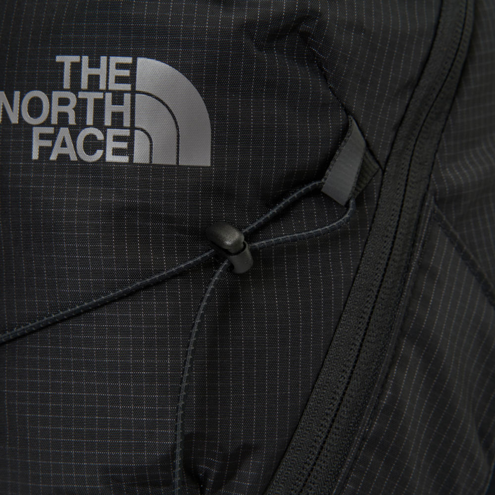 The North Face北面男女款黑色舒適背負休閒後背包｜8E9ZJK3