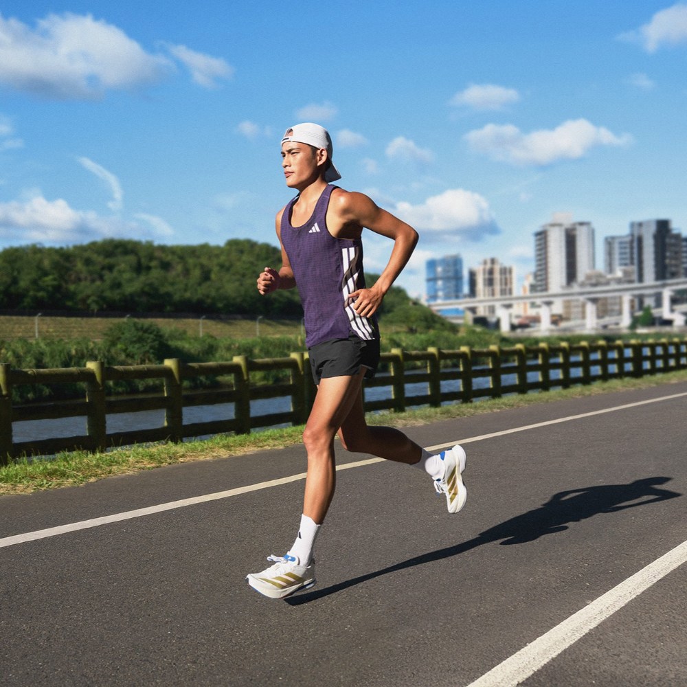 ADIZERO BOSTON 13 台北城市跑鞋