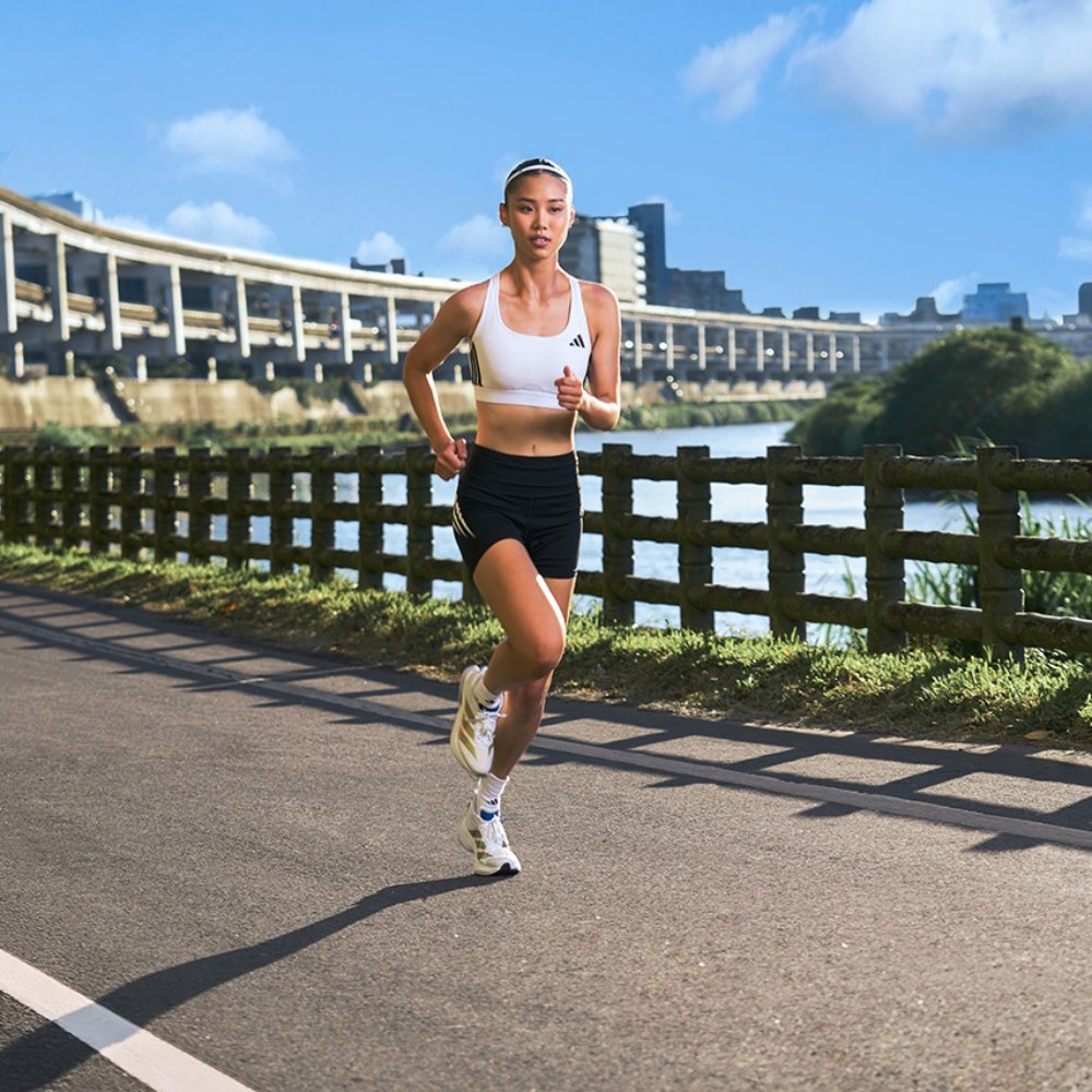ADIZERO BOSTON 13 台北城市跑鞋