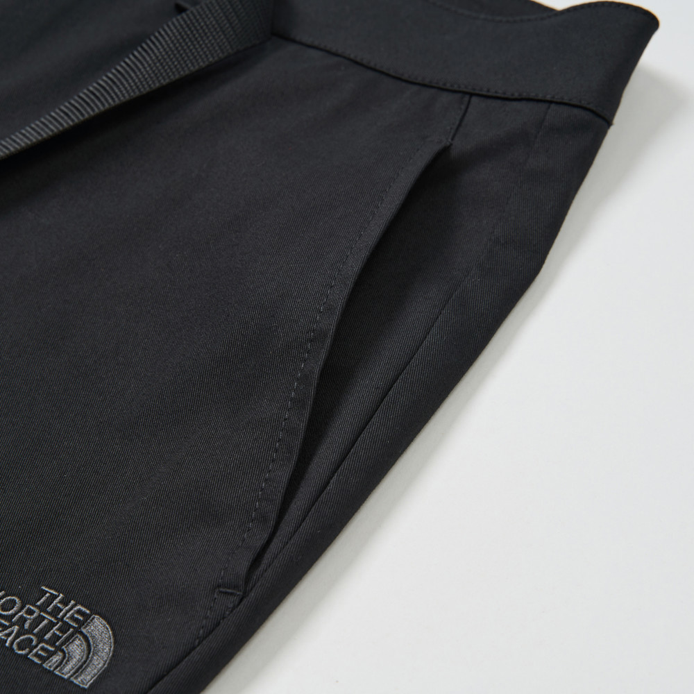 【限時搶購】男款黑色FLASHDRY速乾休閒長褲｜8AHEJK3