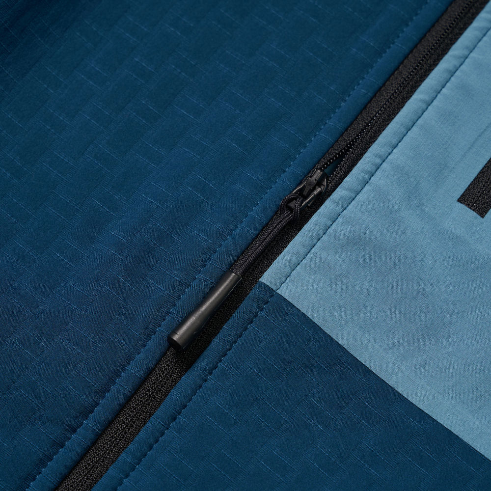 The North Face北面女款藍色DWR防潑水輕量風衣｜8AYD4OJ