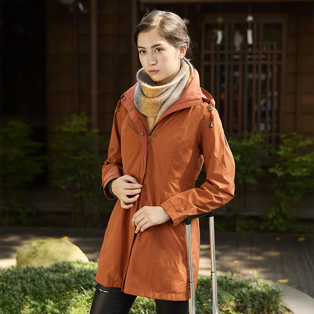 女款GORE-TEX 2L+保暖羽絨二件式中長版外套(A1GT2514W栗子紅/中長版/防水/防風/透氣/風衣外套/禦寒/都會休閒)