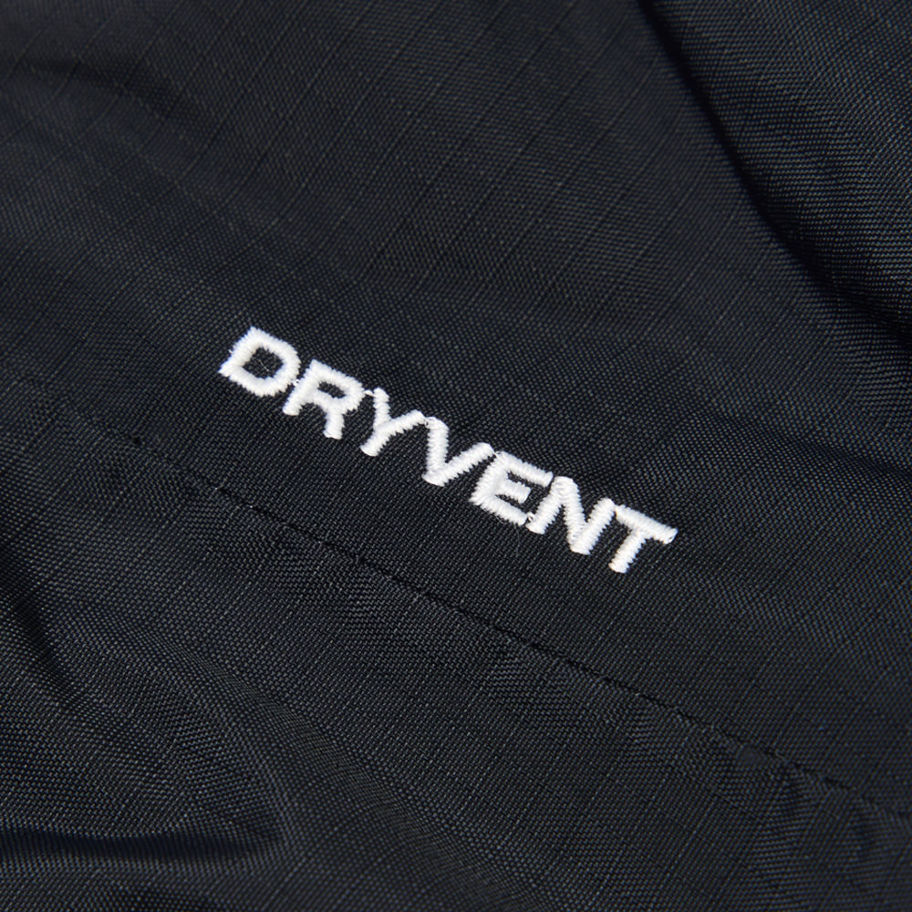 男款黑色DRYVENT防水衝鋒衣｜82VM4H0