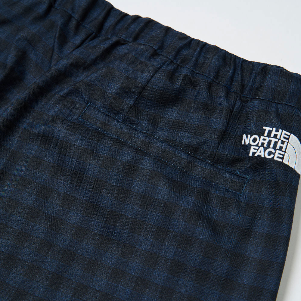 UE男款藍色DWR防潑水休閒長褲｜8E1Y8K2