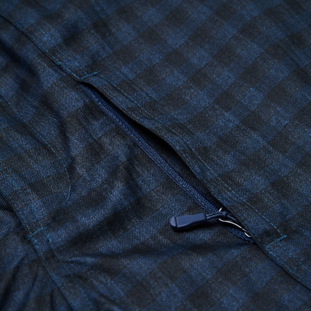 UE男款藍色DWR防潑水休閒長褲｜8E1Y8K2