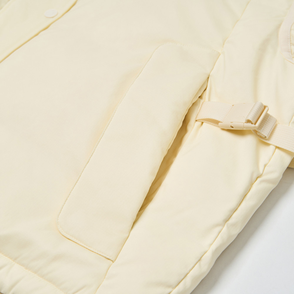 UE女款米白色DWR防潑水羽絨外套｜8E29QLI