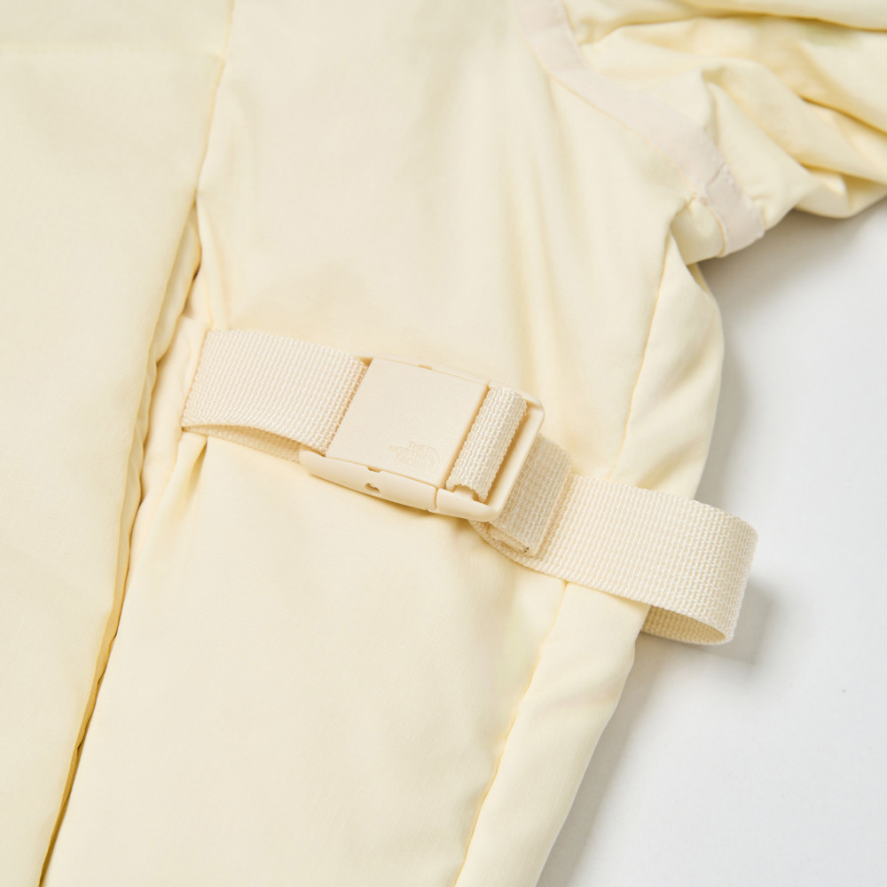 UE女款米白色DWR防潑水羽絨外套｜8E29QLI