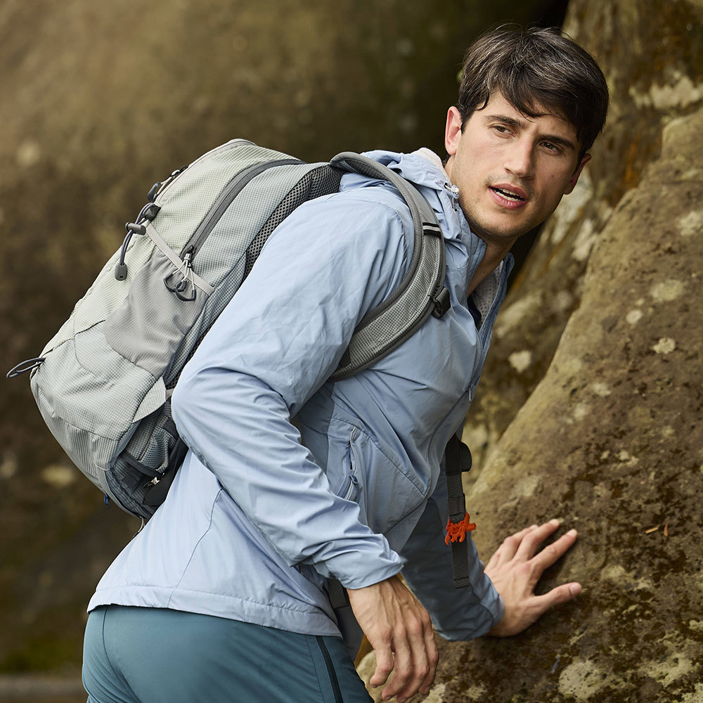 男款石墨烯微暖輕量外套(A1GA2519M霞暮藍/石墨烯/保暖/抗靜電/防潑水)