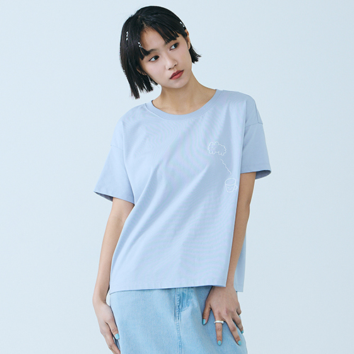 【E WEAR.FAVVI x yohand studio】午茶-雙面插畫上衣(淺藍)