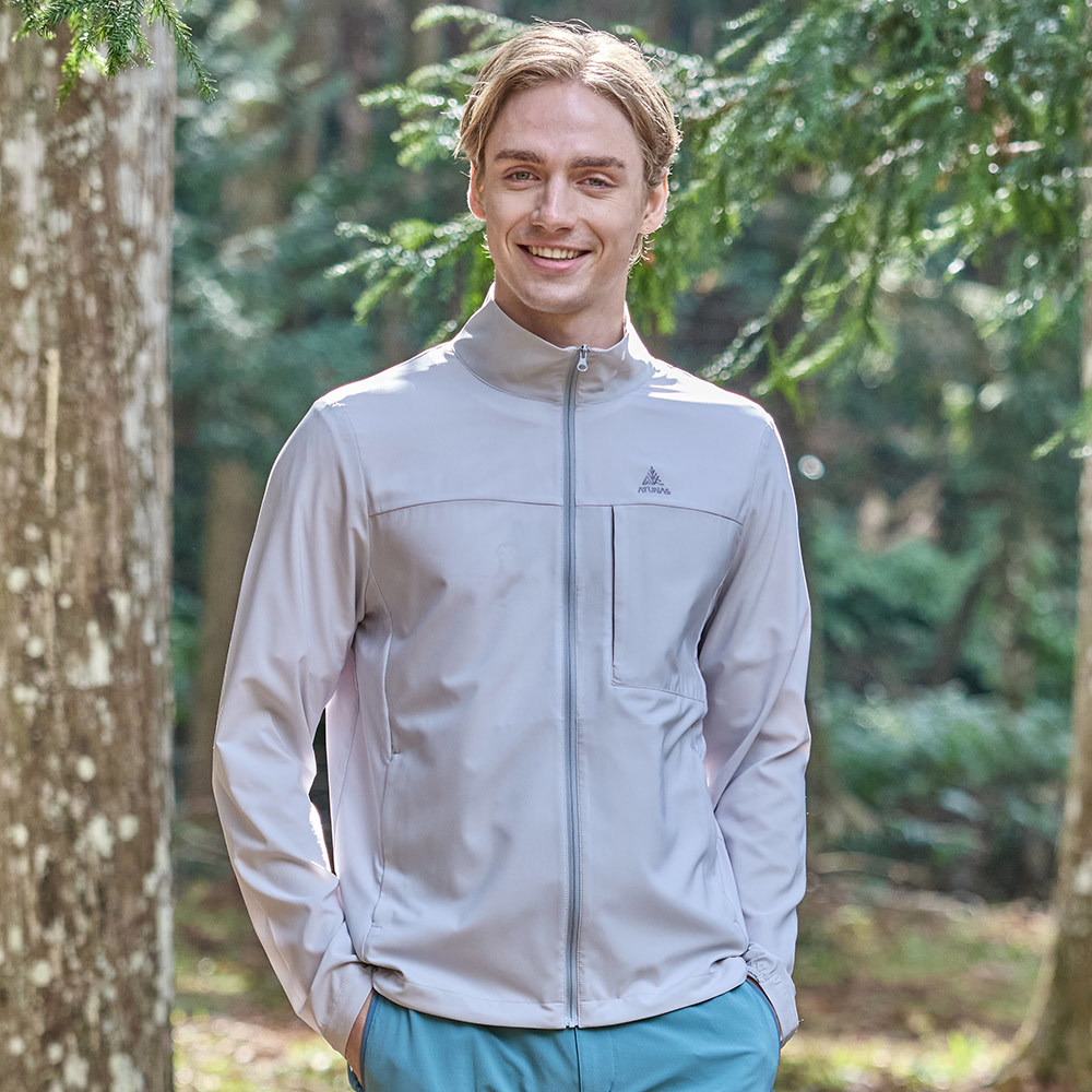 男款蚊瘋不動涼感外套(A1GA2602MC灰卡/環保再生循環回收/風衣/防曬/輕薄透氣)