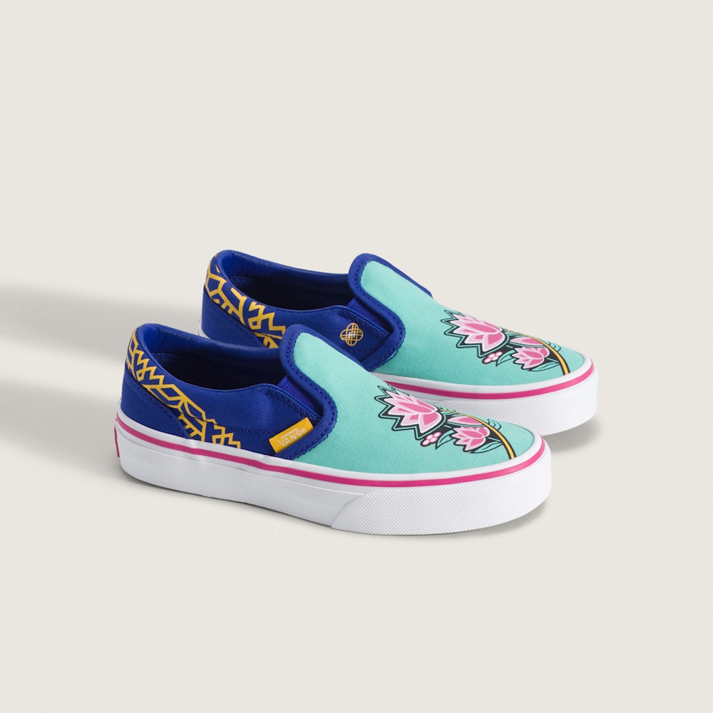 Vans x KPop Demon Hunters 獵魔女團 Classic Slip-On 中童款綠色/藍色滑板鞋