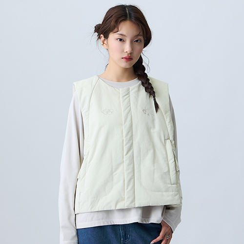 【E WEAR.FAVVI x 1G】俐落剪裁鋪棉背心 - 米白色