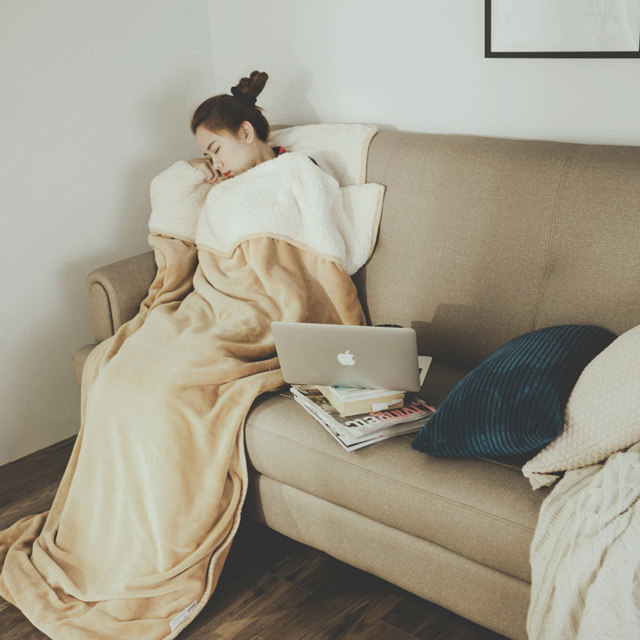 加厚版法蘭羊羔絨睡袋毯【沙漠金】(205cm/±3%）