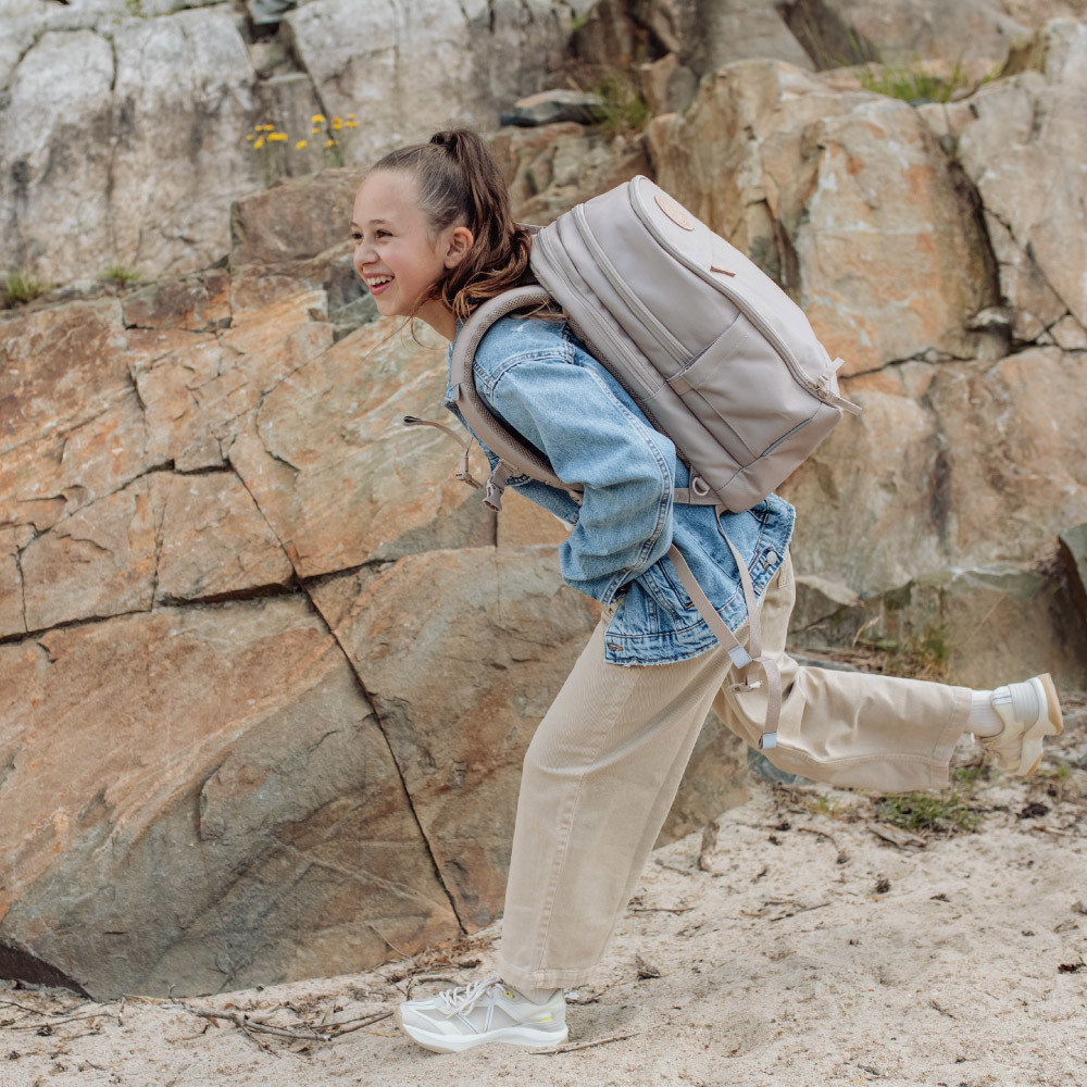 Urban Midi 小大人護脊後背包 26L - 沙丘