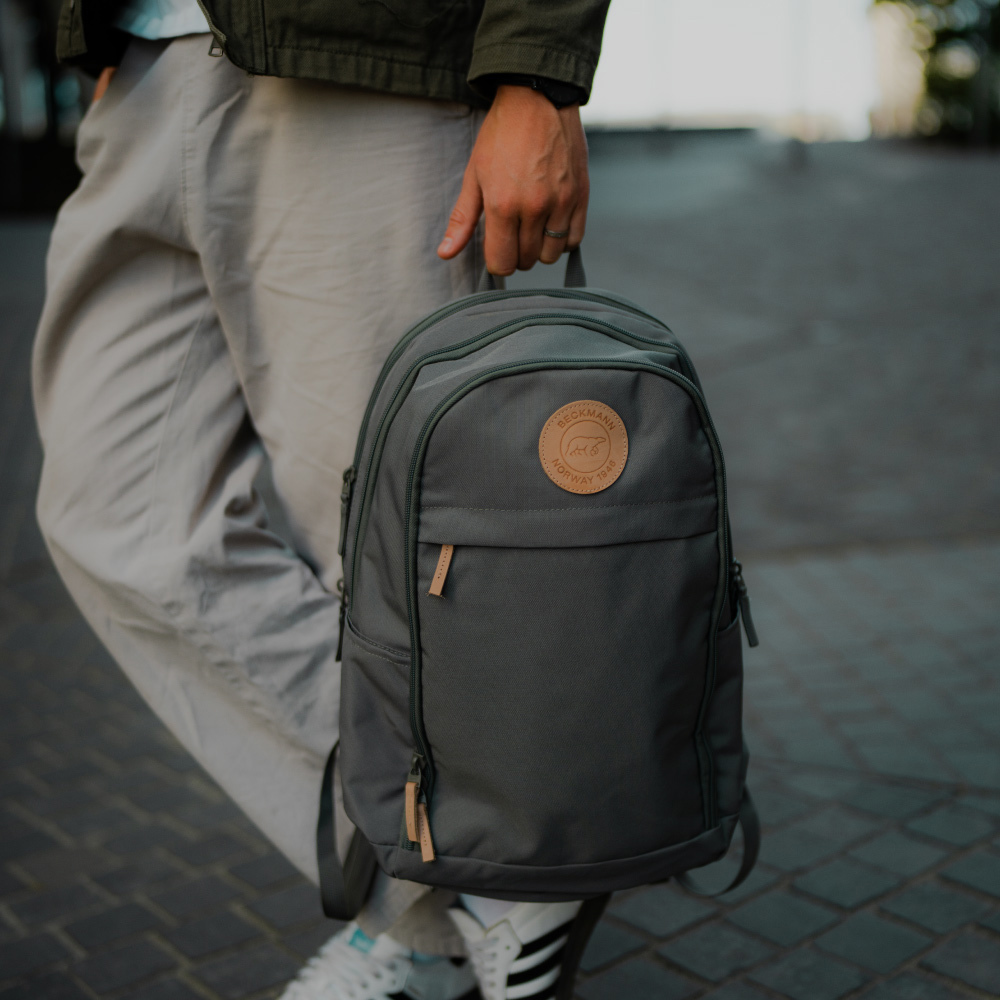 【Beckmann】成人護脊後背包 Urban 30L - 陌灰 2.0