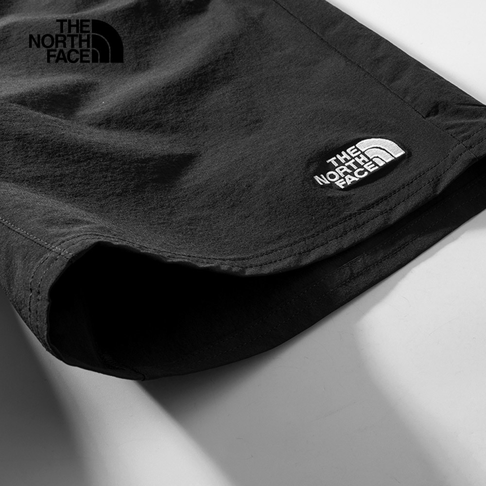 The North Face北面男款黑色吸濕排汗調節抽繩休閒短褲｜7WB7JK3