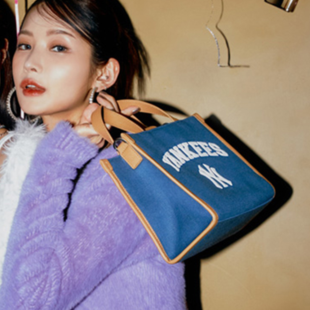 MLB 帆布小托特包 斜背包 Varsity系列 紐約洋基隊 (3AORS083N-50INS)