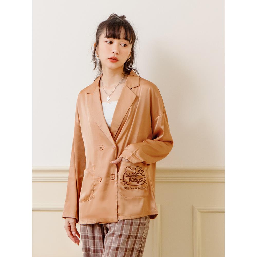 KITTY妝可愛系列．光澤感緞面翻領雙排釦西裝外套