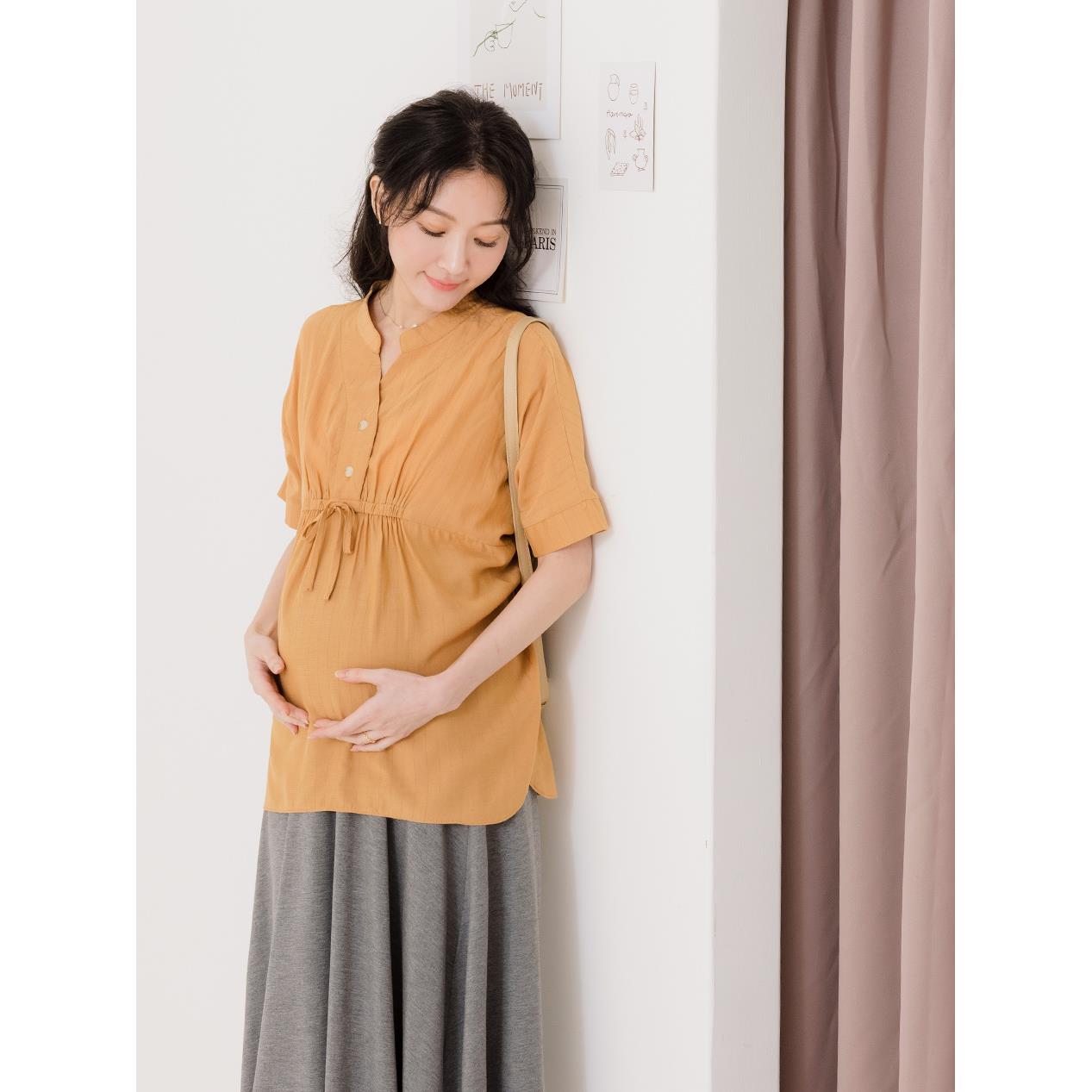 簡約V領半開襟抽繩鈕釦式哺乳上衣