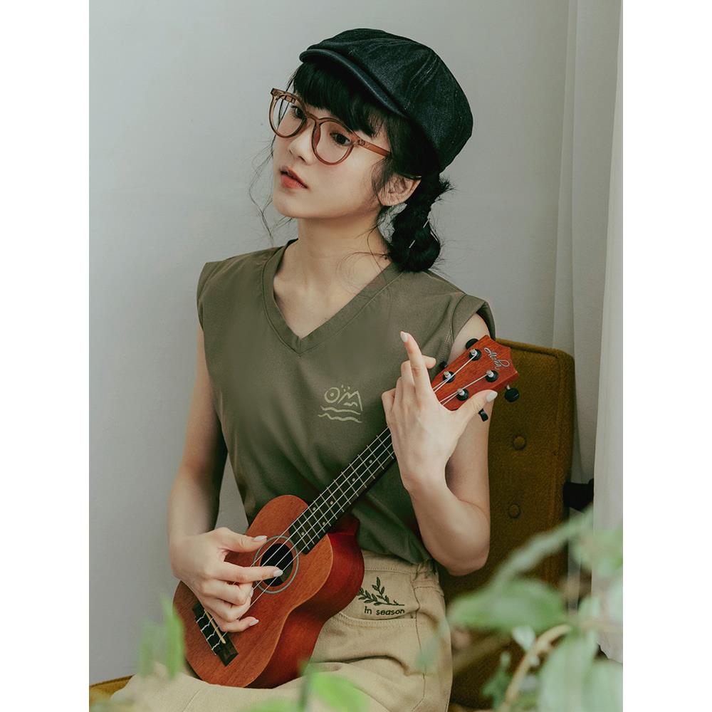 涼感.冰感彈力小V領寬版印花背心