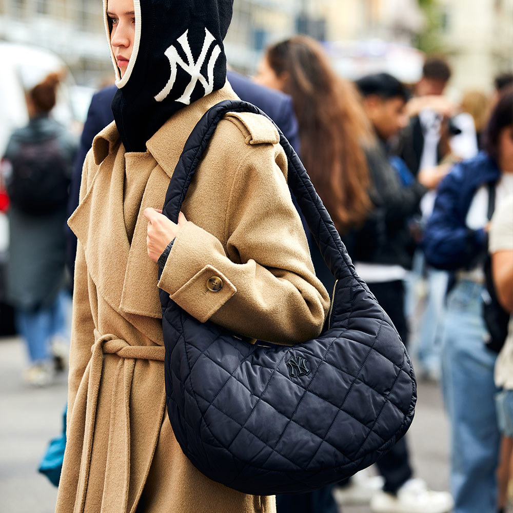 MLB 大雲朵包 腋下包 肩背包 紐約洋基隊 (3ABQL0936-50BKS)