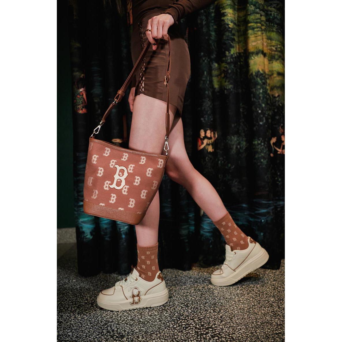 MLB 襪子 中筒襪 Monogram系列 波士頓紅襪隊 (3ASOMM13N-43BRS)