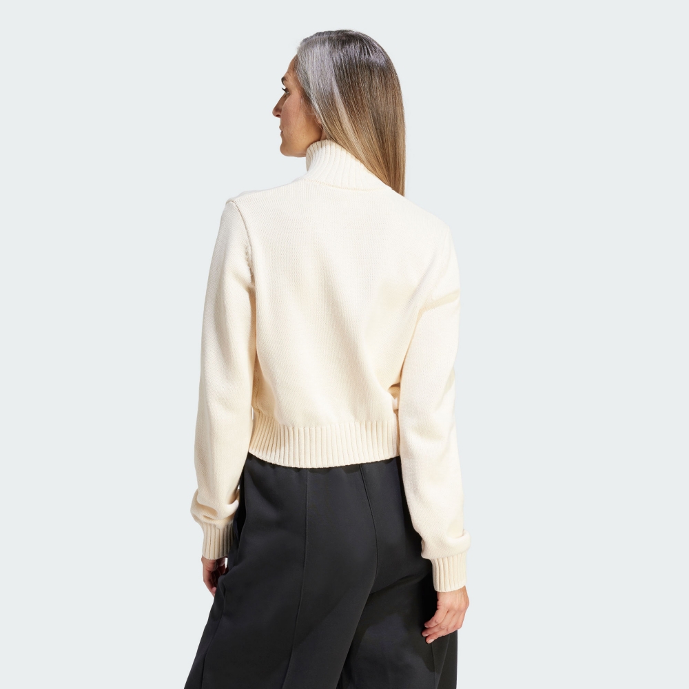 PREMIUM ESSENTIALS 短版長袖上衣