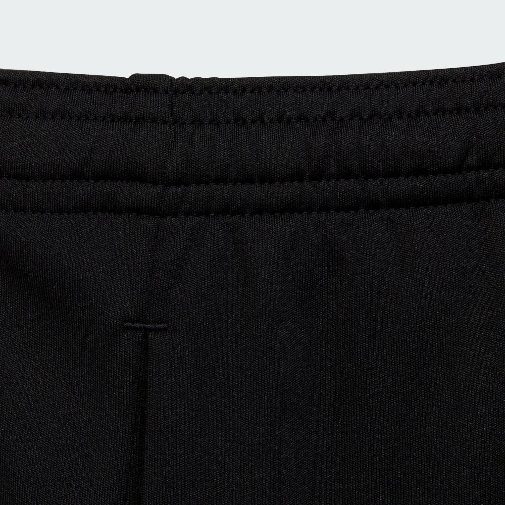 ESSENTIALS 運動短褲