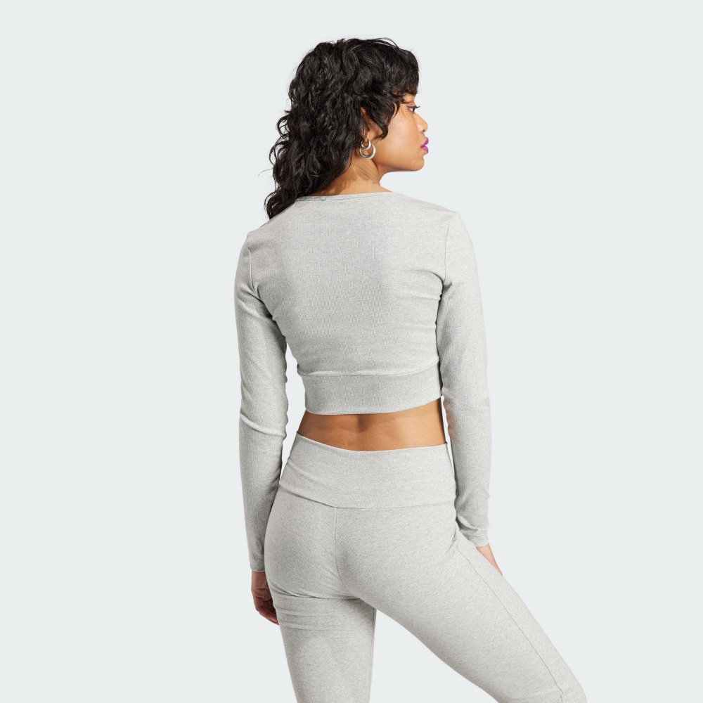 ESSENTIALS 長袖上衣