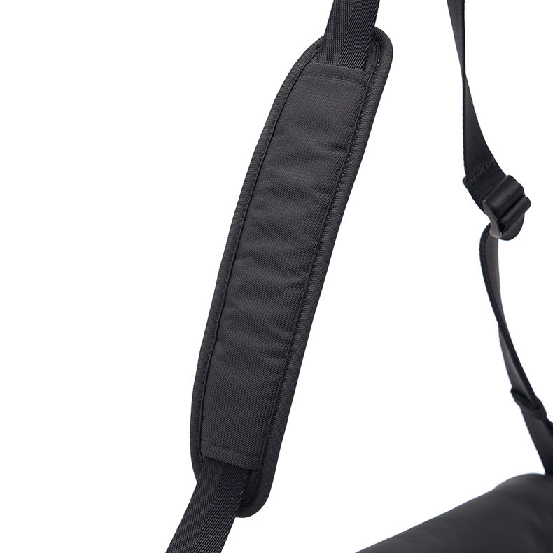 MLB 尼龍斜背包 腋下包 Varsity系列 紐約洋基隊 (3ACRL014N-50BKS)