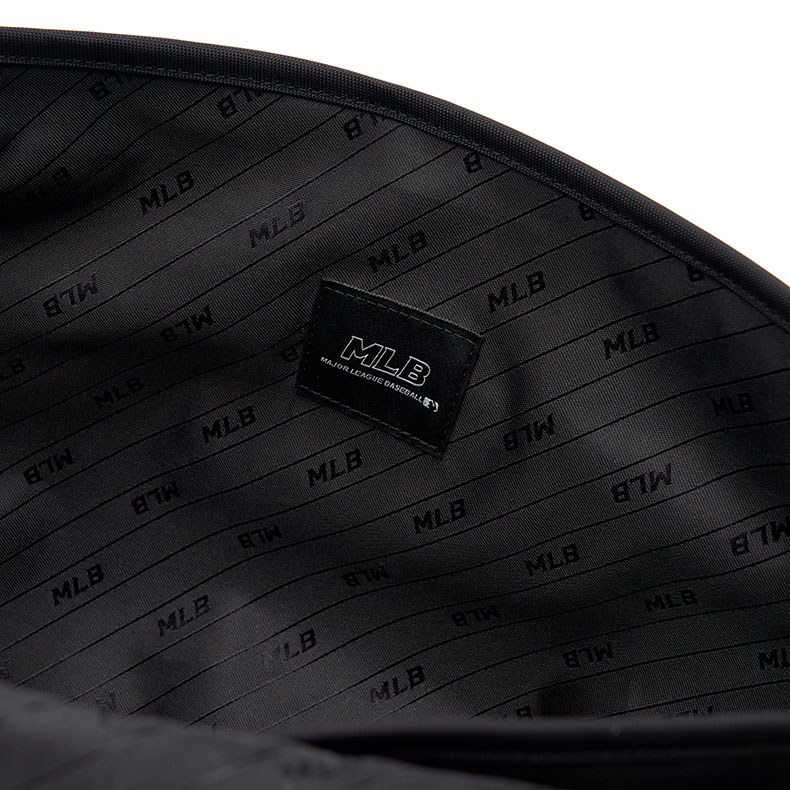 MLB 尼龍斜背包 腋下包 Varsity系列 紐約洋基隊 (3ACRL014N-50BKS)