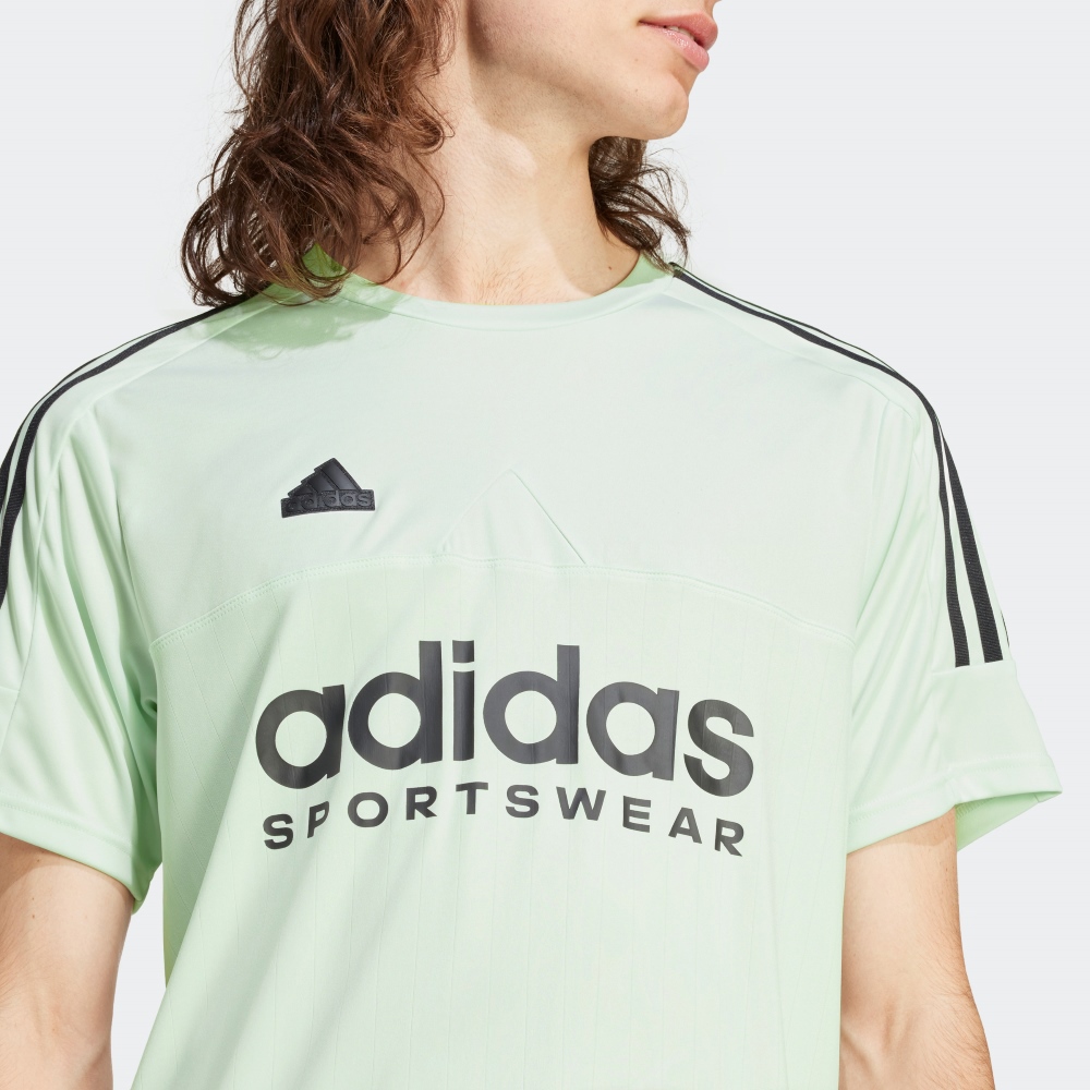 TIRO TEE 短袖上衣