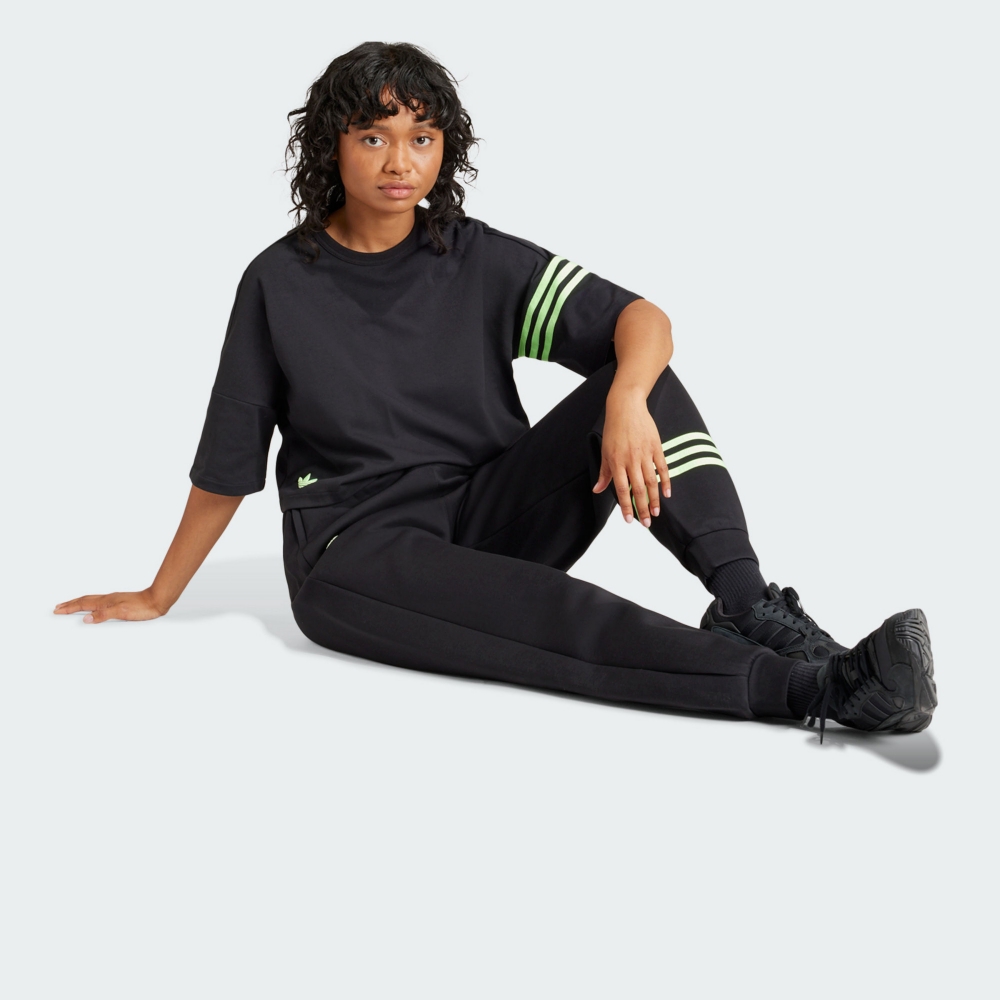 NEUCLASSICS 短袖上衣