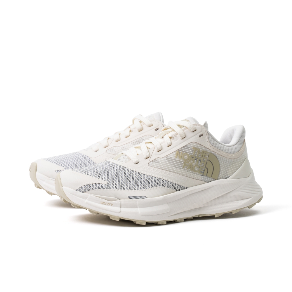 【10/25 00點週末限定】The North Face北面女款米色VECTIV中底抓地舒適耐穿野跑鞋｜7W5PTOB