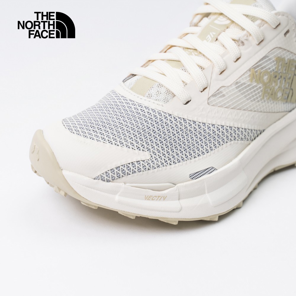 【10/25 00點週末限定】The North Face北面女款米色VECTIV中底抓地舒適耐穿野跑鞋｜7W5PTOB