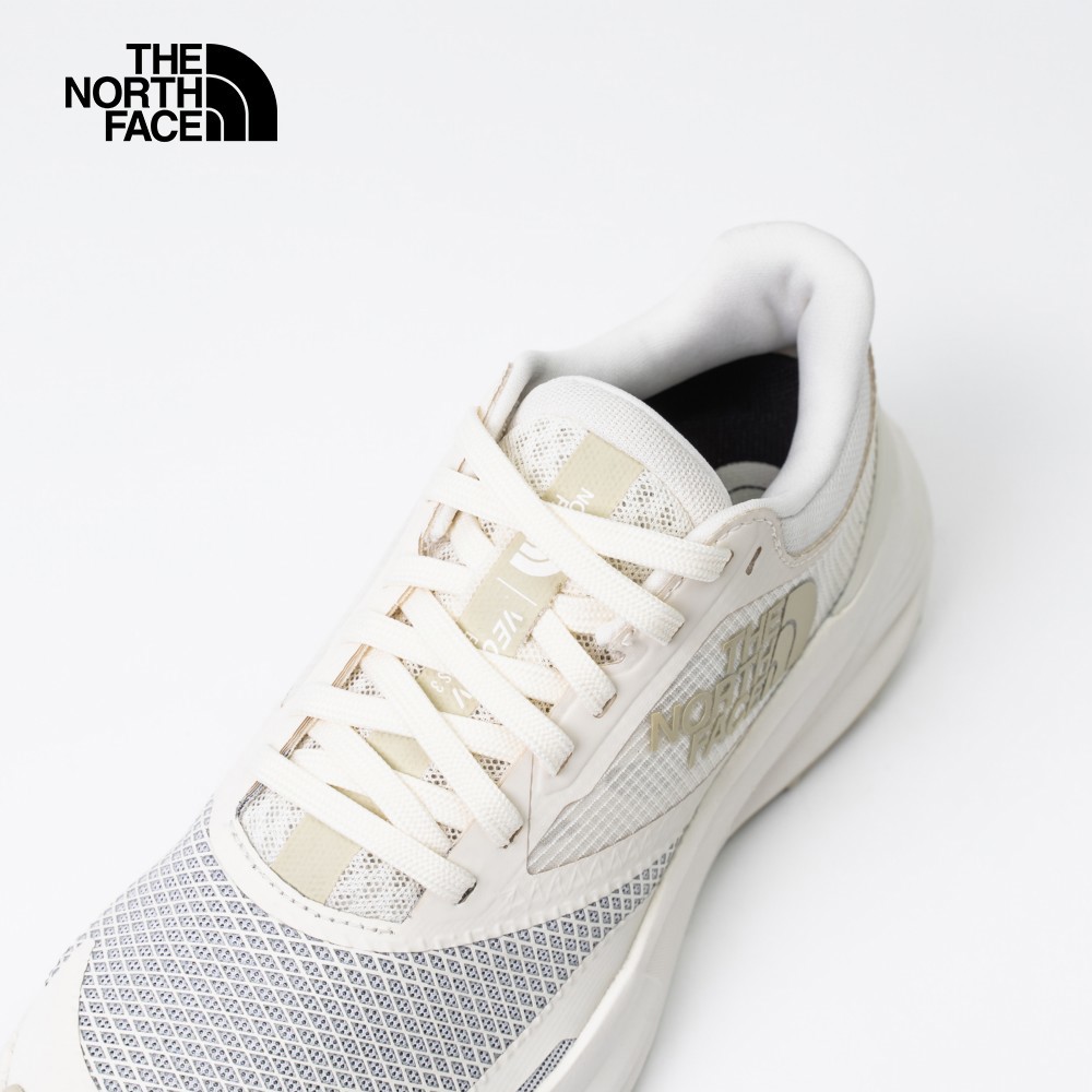 【10/25 00點週末限定】The North Face北面女款米色VECTIV中底抓地舒適耐穿野跑鞋｜7W5PTOB