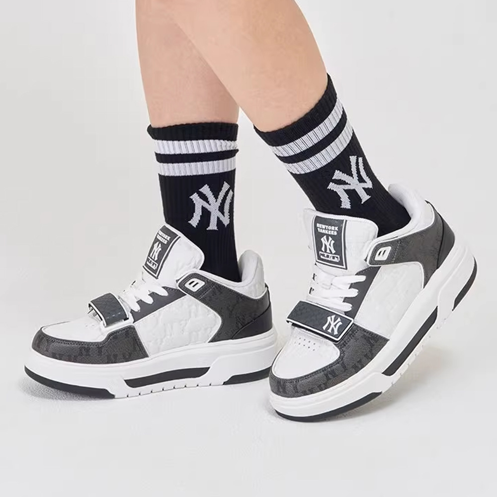 MLB  Monogram老爹鞋 學長鞋 Chunky Liner系列 紐約洋基隊(3ASXCMM4N-50BKS)