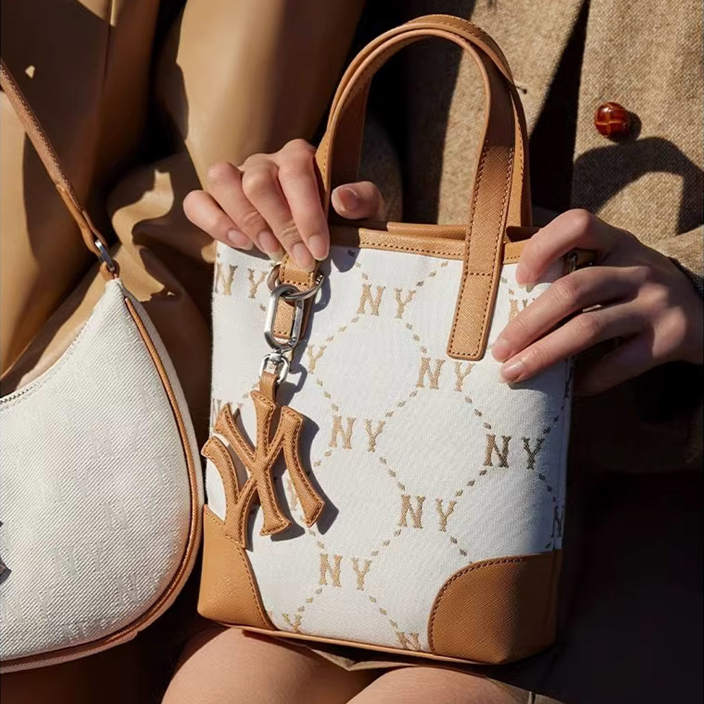 MLB 側背包 Monogram系列 紐約洋基隊(3ACRS054N-50CRS)